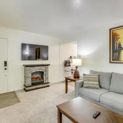 Pet-Friendly South Lake Tahoe Home 2 Mi to Lake