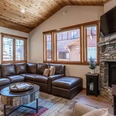Grayfox #4 3 Bedroom 3 Bathroom Sleeps 8 Walk to Village Gondola