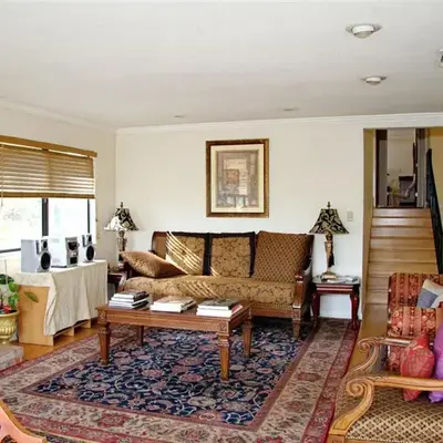 A Great Riverfront Retreat a Shangri-La Paradize