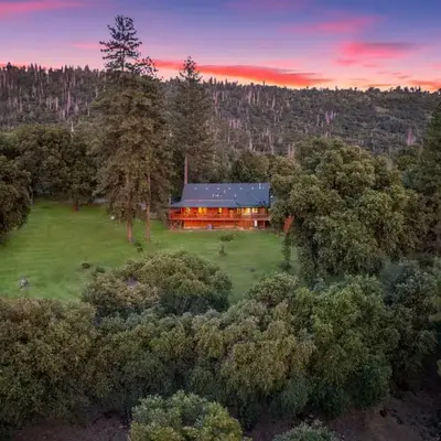 Yosemite Villa - log cabin with spectacular views & stargazing