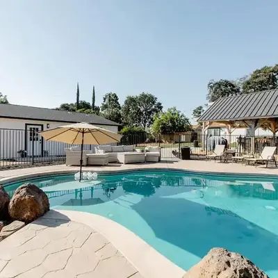 Beautiful spacious guest home