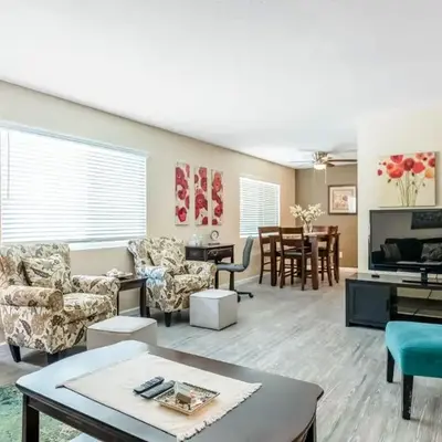 Longer Stays for Travelers- Apt Blocks from Hospital