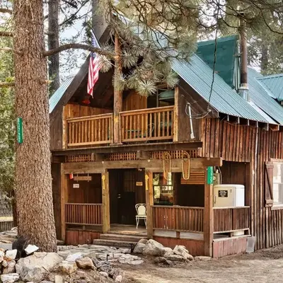 The Knotty Cabin in Kings Canyon National Park