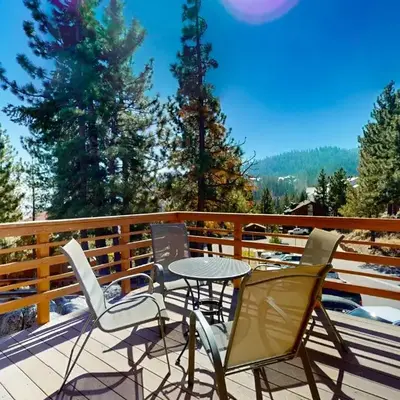 Hilltop Lodge