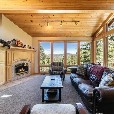 Eagles Nest by Tahoe Getaways - Pet Friendly with Hot Tub