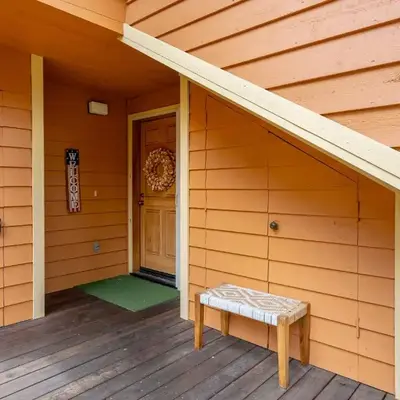 153 McCloud The perfect location! Enjoy the sun drenched deck