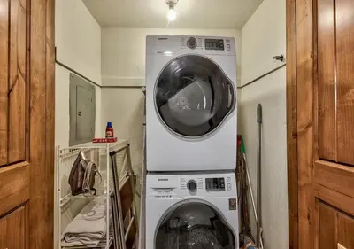 a washing machine and a washer in a room at Private beach, Close to ski, Resort Amenities! in South Lake Tahoe