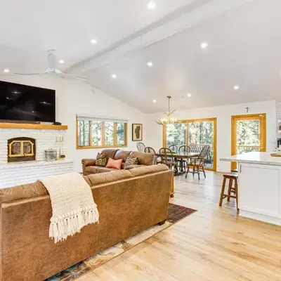 4 Mi to Slopes Family-Friendly Stateline Home!