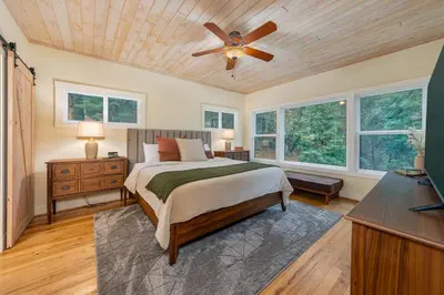 Gallery image of Murph Lodge in Murphys