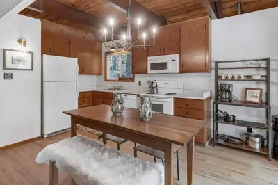Gallery image of Lakemont Love in Arnold