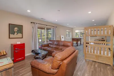 Gallery image of Bronco Bears Hideaway in Arnold