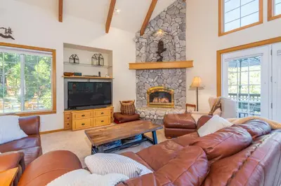 Gallery image of Bear House in Arnold