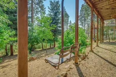 Gallery image of Bearcub Chalet in Arnold