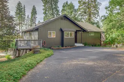 Gallery image of Kelly Cabin in Arnold