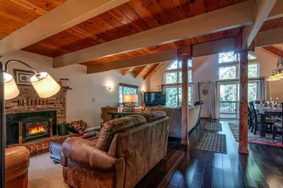 Gallery image of Wawona Lodge in Arnold