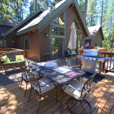 Wawona Lodge