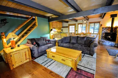 Gallery image of Bear Mountain in Dorrington