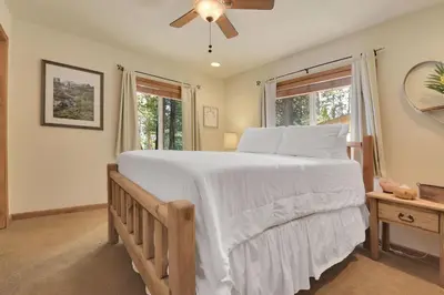 Gallery image of Serenity Suite in Arnold