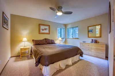 Gallery image of Pinetree Paradise in Dorrington