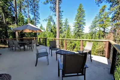 Gallery image of Towering Pines Lodge in Arnold