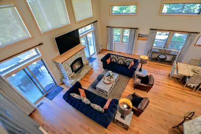 Gallery image of Towering Pines Lodge in Arnold