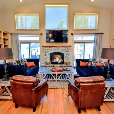 Towering Pines Lodge