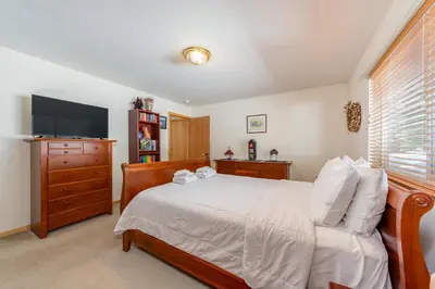 Gallery image of Wolf Den in Dorrington