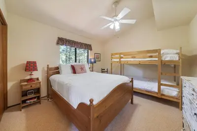Gallery image of Nine Pines in Arnold