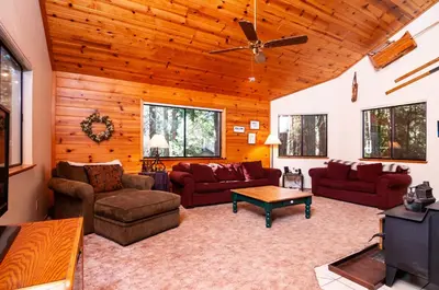 Gallery image of Cabin a Good Time in Camp Connell