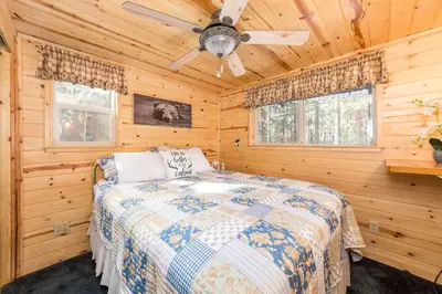 Gallery image of Knotty by Nature in Camp Connell