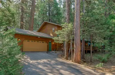 Gallery image of Bjornen Hus in Camp Connell