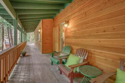 Gallery image of Bjornen Hus in Camp Connell