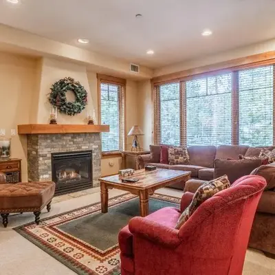 Upscale 4 Bed
