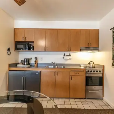 Cozy King Studio w/Lake View #145 at Donner Lake Village