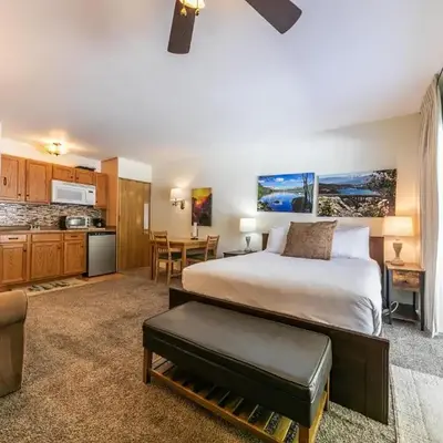 Cozy Studio w/Kitchenette and Balcony #212 at Donner Lake Village