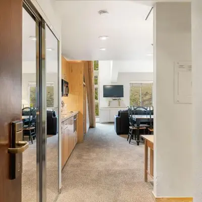 Palisades Tahoe Lodge Rentals Studio Loft #349