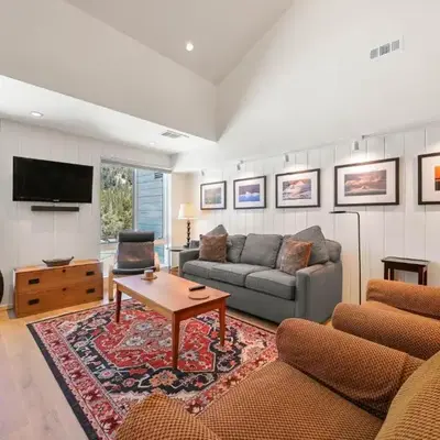 Palisades Tahoe Lodge Rentals Premium Studio Loft #333
