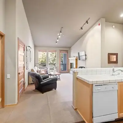Palisades Tahoe Lodge Rentals Two Bedroom #809