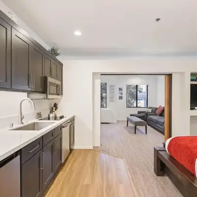 Palisades Tahoe Lodge Rentals Premium Studio #252