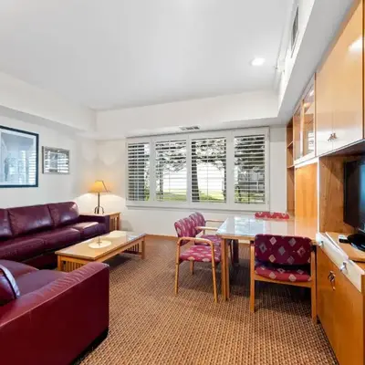Palisades Tahoe Lodge Rentals Studio #115