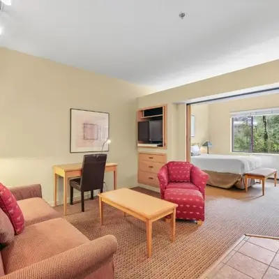 Palisades Tahoe Lodge Rentals Studio #155
