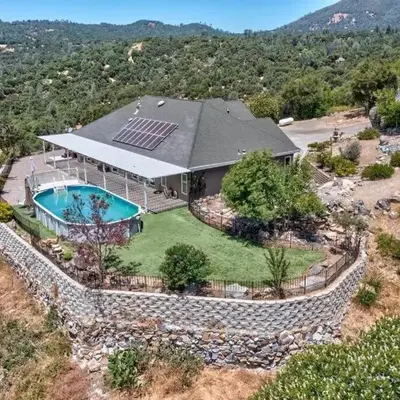 Stargazing Retreat: fire pit/hot tub near Yosemite
