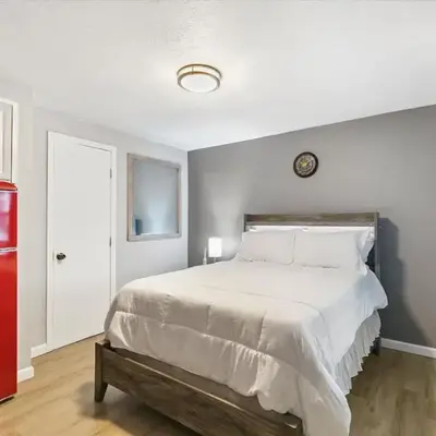 Charming Retro Property #3!