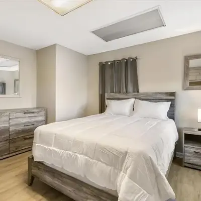 Charming Retro Property 22
