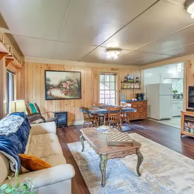 8 Mi to Yosemite National Park Cabin with Fire Pit