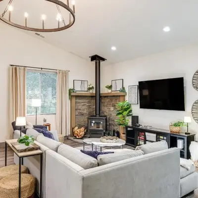Game Room and Patio Picturesque Home in Sonora