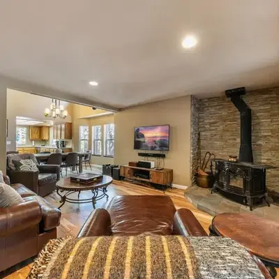 Raven Retreat at Tahoe Donner - 3 BR w Forest Views!