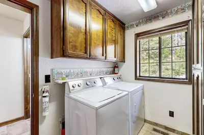 Gallery image of Arnold Adventure House in Arnold