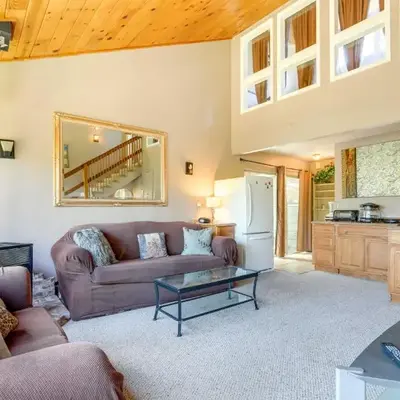 Auburn Cottage with Patios and Garden - 3 Mi to Town!