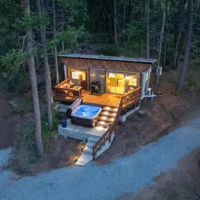 Tiny home with spa/firepit/and more